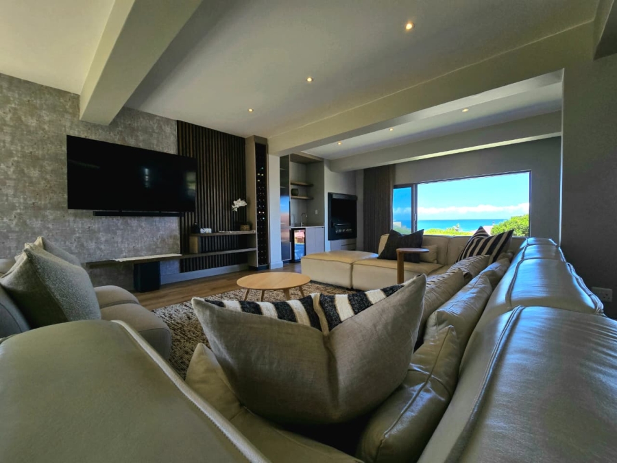 4 Bedroom Property for Sale in Outeniqua Strand Western Cape